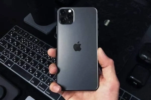 IPHONE 14(60)