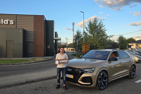 Audi RSQ8