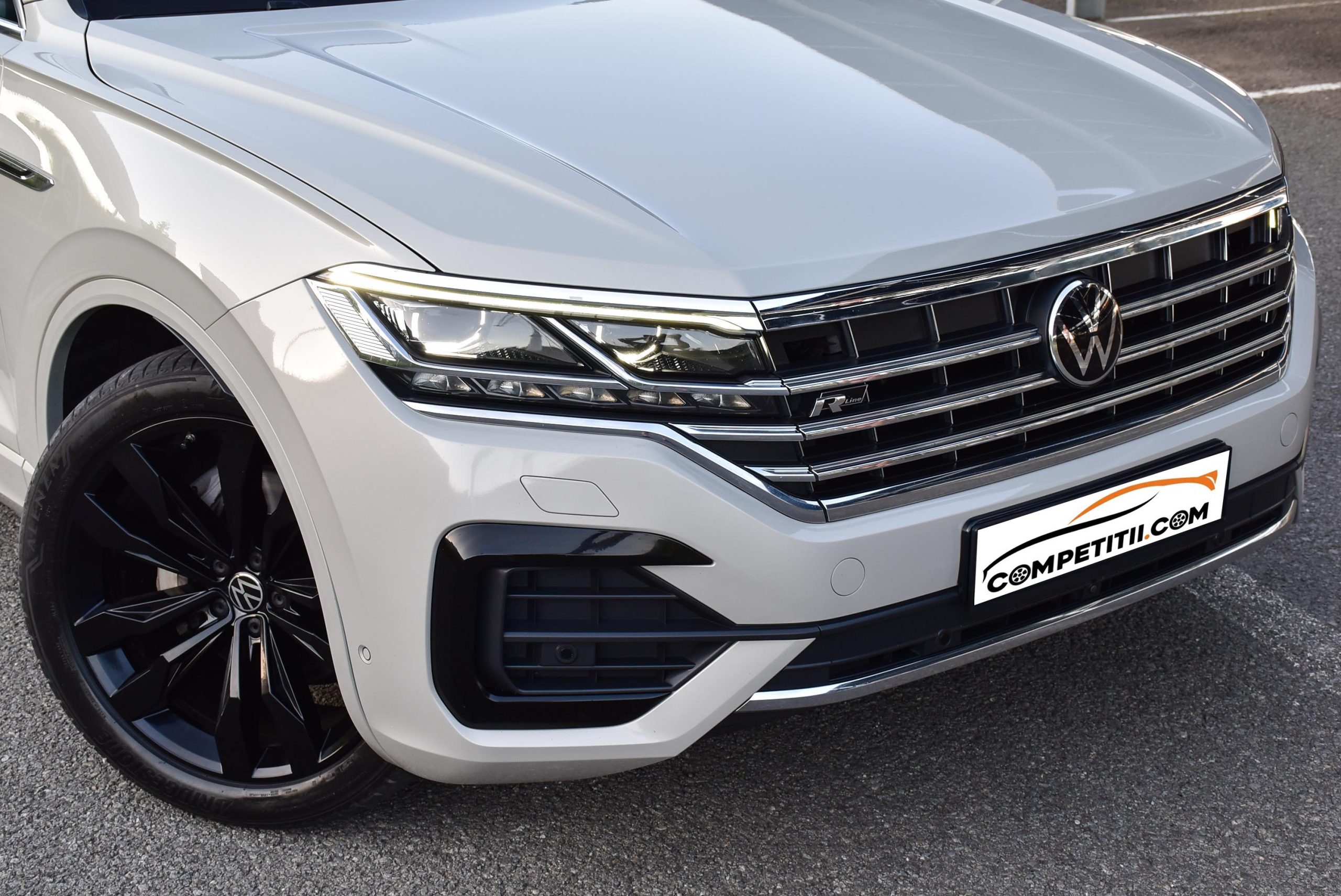 VW Touareg 3.0 V6 TDI 4Motion R-Line 2021 - Image 4